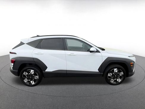Used 2025 Hyundai Kona SEL image 17