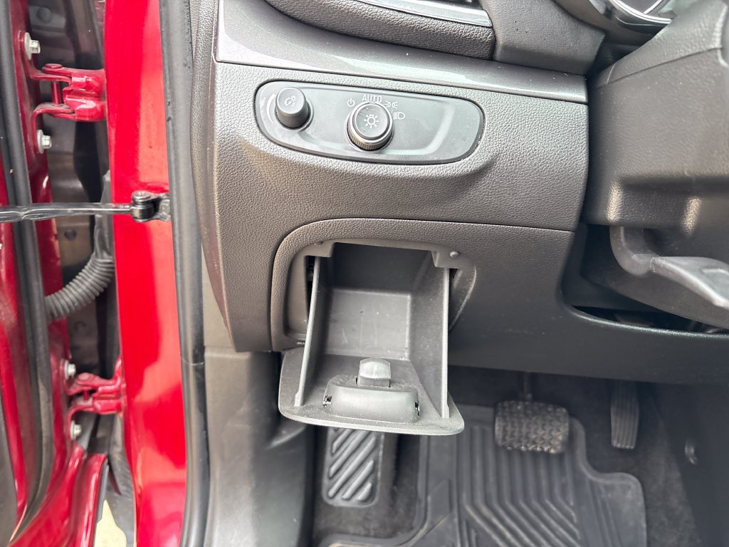 Used 2019 Buick Encore Preferred FWD image 30