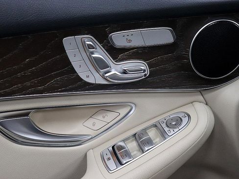 Used 2019 Mercedes-Benz GLC 300 image 37