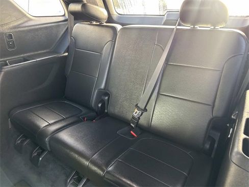 Used 2022 Chevrolet Traverse High Country image 32