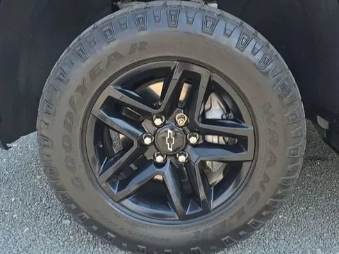 Used 2020 Chevrolet Silverado 1500 LT Trail Boss AWD/4WD image 54