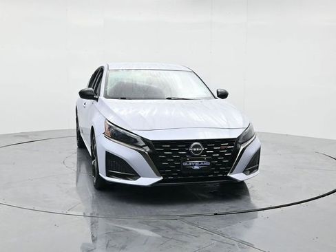 Used 2023 Nissan Altima 2.5 SR image 5