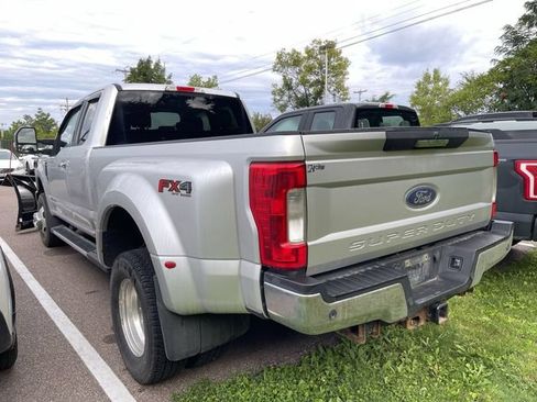 Used 2017 Ford F350 XLT w/ XLT Premium Package AWD/4WD image 5