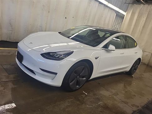 Used 2020 Tesla Model 3 Standard Range Plus image 5