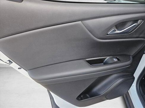 Used 2023 Chevrolet Blazer LT image 11