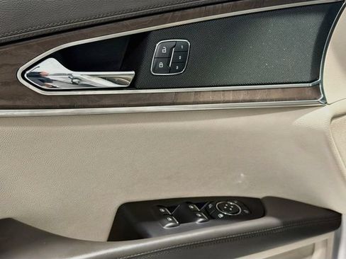 Used 2018 Lincoln MKX Reserve AWD/4WD image 17
