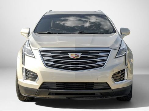 Used 2017 Cadillac XT5 Luxury w/ Driver Awareness Package FWD image 3