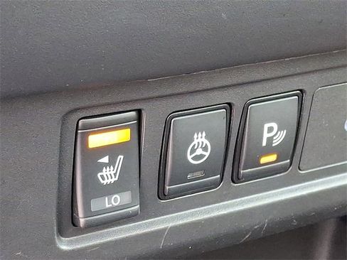 Used 2023 Nissan Frontier PRO-4X w/ Pro-4X Premium Package image 26