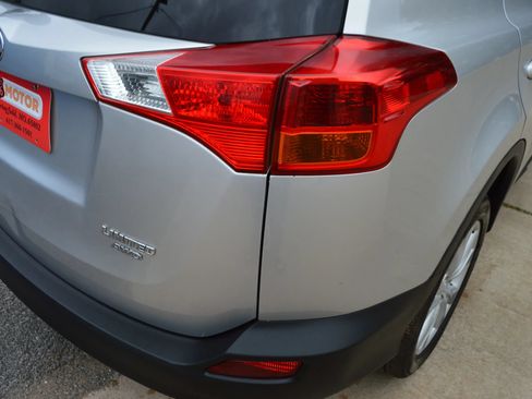 Used 2013 Toyota RAV4 Limited AWD/4WD image 9