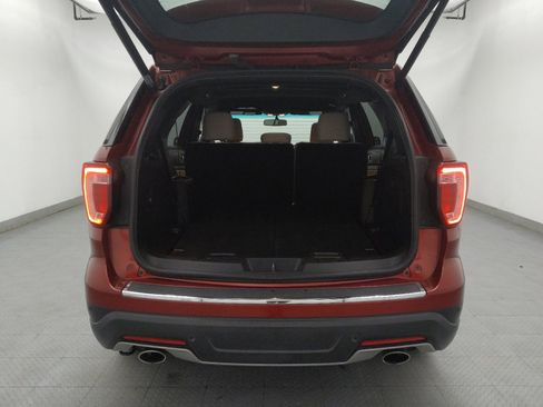 Used 2018 Ford Explorer XLT w/ Equipment Group 201A FWD image 29