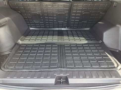 Used 2024 Chevrolet Equinox RS FWD image 35