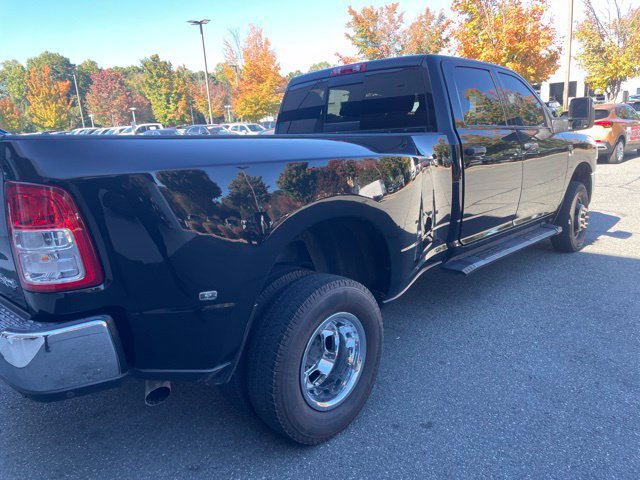 Used 2024 RAM 3500 Tradesman w/ Chrome Appearance Group AWD/4WD image 3