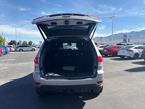 Used 2018 Jeep Grand Cherokee Limited w/ Trailer Tow Group IV AWD/4WD image 28