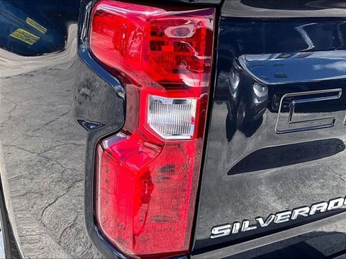 Used 2022 Chevrolet Silverado 1500 Custom image 28