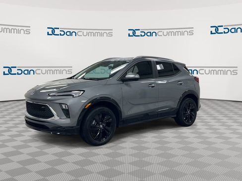 Used 2025 Buick Encore GX Sport Touring w/ Comfort Package image 4