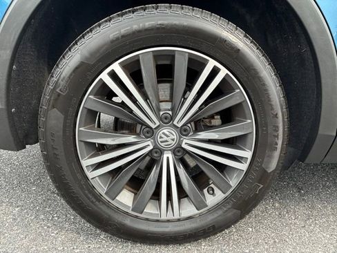 Used 2019 Volkswagen Tiguan SEL AWD/4WD image 12
