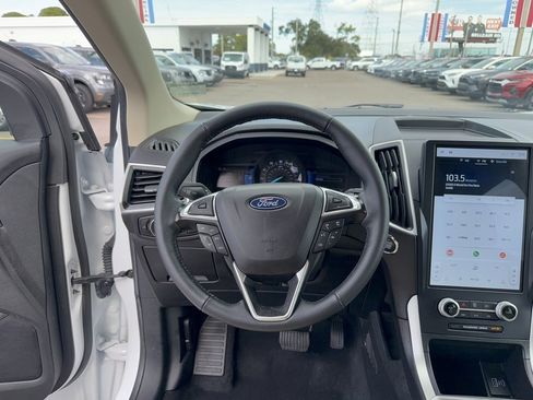 Certified 2024 Ford Edge SEL image 31