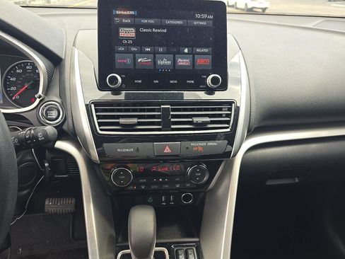 Used 2024 Mitsubishi Eclipse Cross SEL AWD/4WD image 11