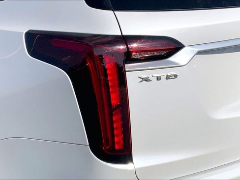 Used 2020 Cadillac XT6 Premium Luxury FWD image 29