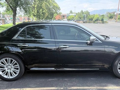 Used 2012 Chrysler 300 Limited w/ Luxury Group RWD image 11