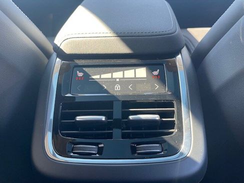 New 2026 Volvo XC60 B5 Ultra w/ Protection Package Premier AWD/4WD image 13