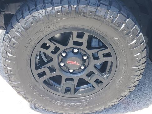 Used 2024 Toyota 4Runner TRD Off-Road Premium w/ Moonroof Package image 4
