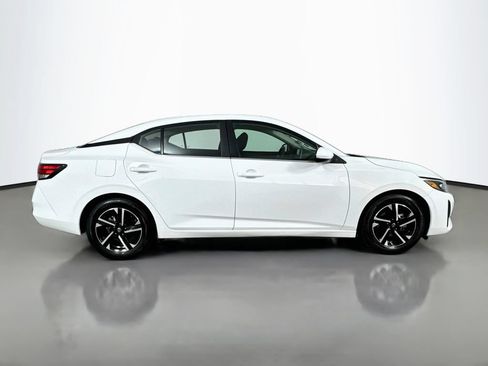 Used 2024 Nissan Sentra SV FWD image 5