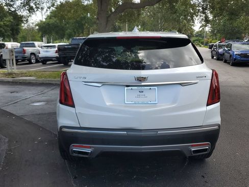 Used 2021 Cadillac XT5 Premium Luxury FWD image 4