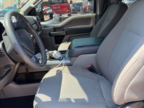 Used 2021 Ford F250 XLT w/ XLT Premium Package AWD/4WD image 4