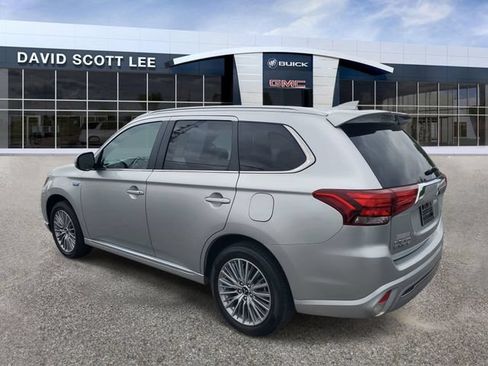 Used 2022 Mitsubishi Outlander GT AWD/4WD image 3