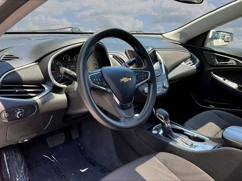 Used 2024 Chevrolet Malibu LT FWD image 19
