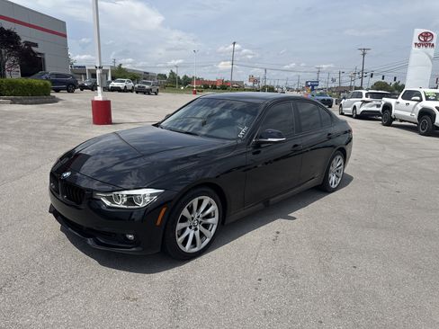 Used 2018 BMW 320i xDrive Sedan w/ Convenience Package AWD/4WD image 8