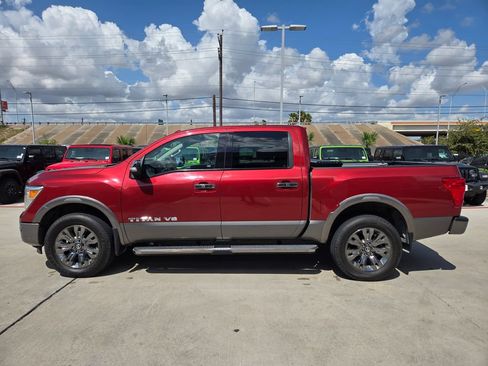 Used 2018 Nissan Titan Platinum Reserve AWD/4WD image 6