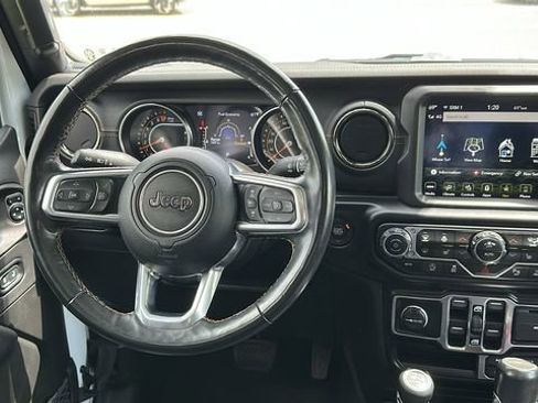 Used 2022 Jeep Gladiator Overland AWD/4WD image 24