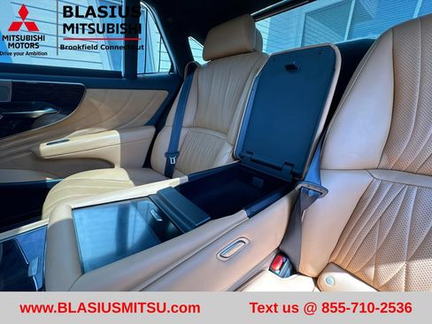 Used 2023 Lexus LS 500 AWD w/ Luxury Package image 42