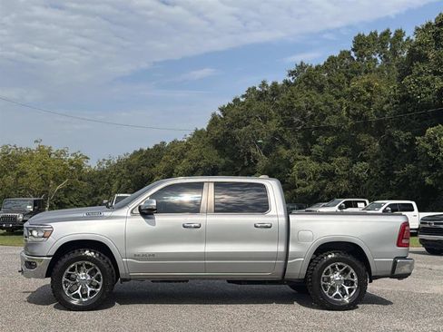Used 2020 RAM 1500 Laramie AWD/4WD image 3