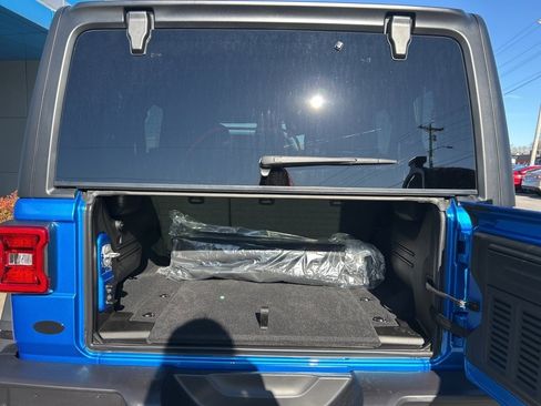 New 2026 Jeep Wrangler Unlimited Sport image 9