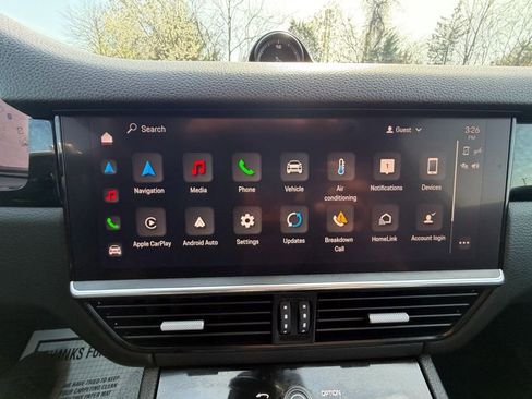 Used 2022 Porsche Cayenne image 19