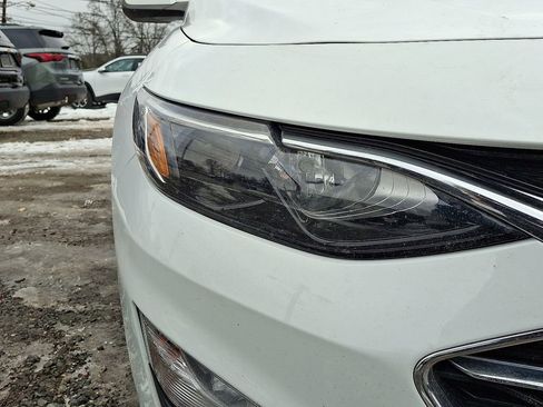 Used 2019 Chevrolet Malibu LT image 14