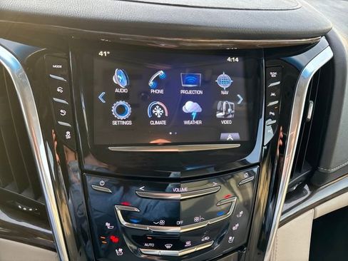 Certified 2018 Cadillac Escalade Premium Luxury image 19