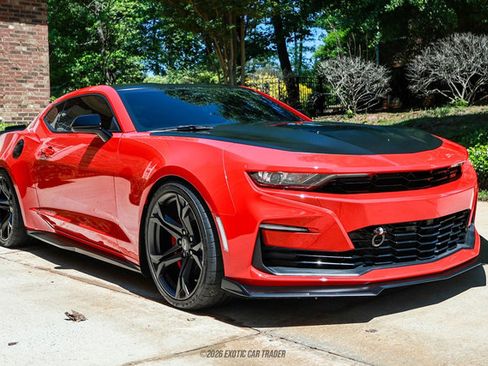 Used 2022 Chevrolet Camaro SS RWD image 12