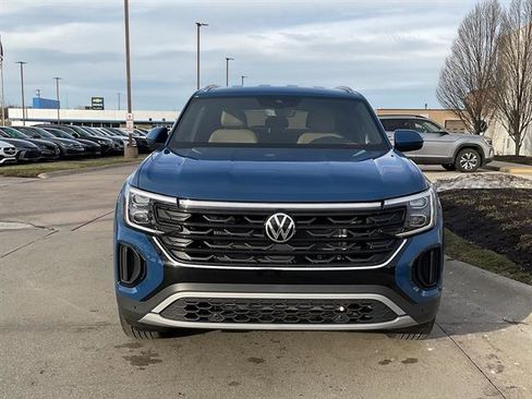 New 2026 Volkswagen Atlas Cross Sport SE image 2
