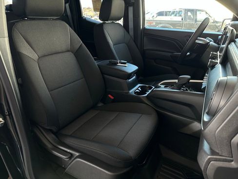 Used 2026 Chevrolet Colorado W/T w/ WT Custom Package image 17