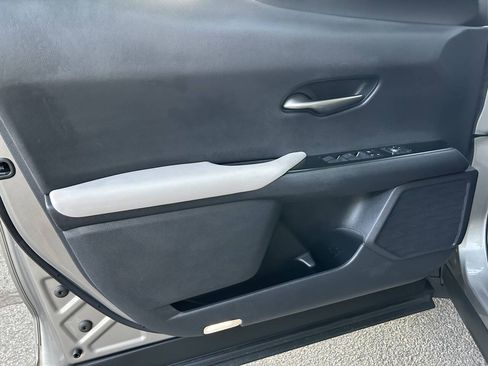 Used 2019 Lexus UX 200 w/ Premium Package FWD image 26