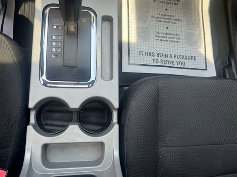Used 2010 Ford Escape XLT image 32