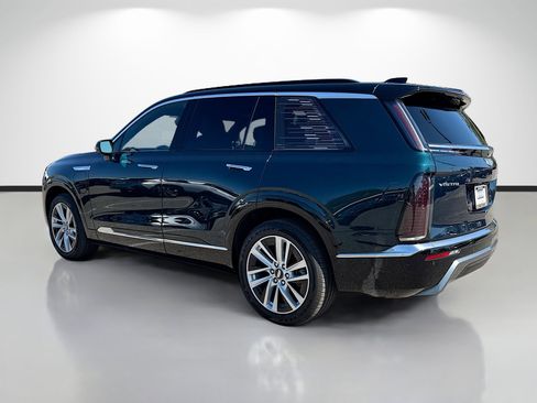 Used 2026 Cadillac Vistiq Luxury image 5