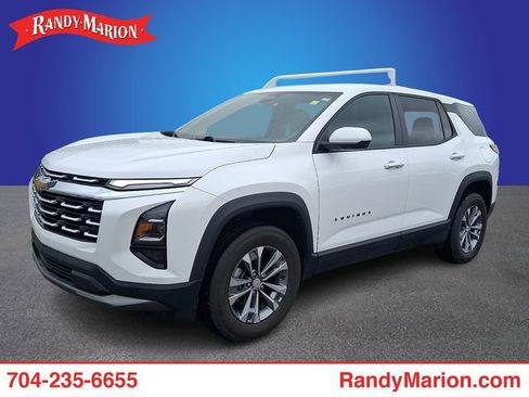 Used 2025 Chevrolet Equinox LT FWD image 1