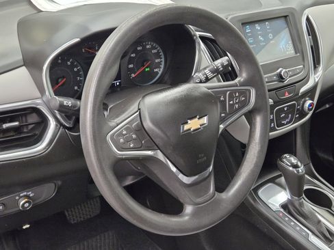 Used 2018 Chevrolet Equinox LS FWD image 15
