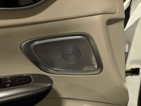 Used 2022 Mercedes-Benz C 300 4MATIC Sedan image 32