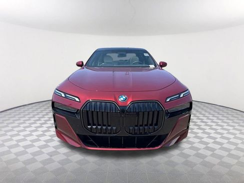 New 2025 BMW 750e xDrive image 3